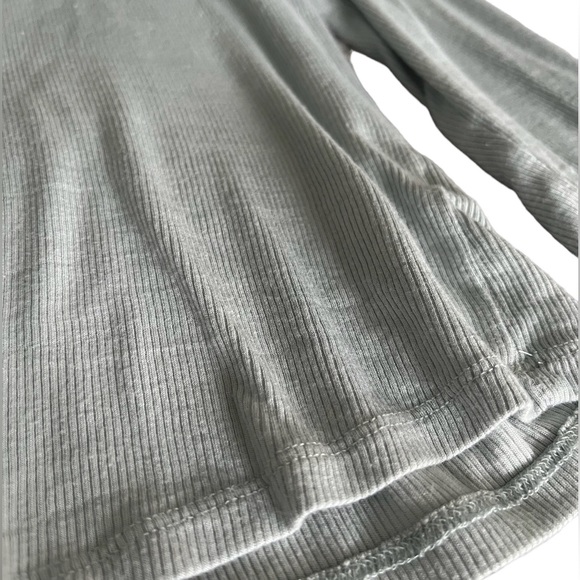 Garage - Tight Turtle Neck Long Sleeve - US SM - Picture 3 of 4